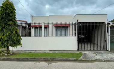 ALQUILER CASA AMPLIA EN SAN ANTONIO 3RC 2 BAÑOS