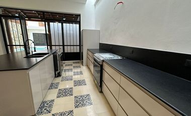 Casa restaurada en el Centro Histórico de Mérida 3 habs, Garaje, Alberca