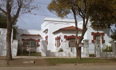Casa en venta en Colon, Entre Ríos - Dacal Bienes Raíces