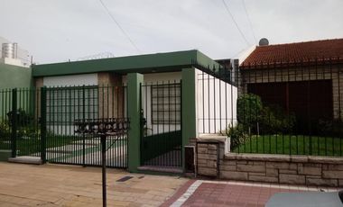 Casa PH en venta en Lanus Este