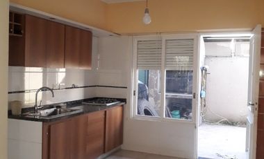 Casa PH en venta en Lanus Este