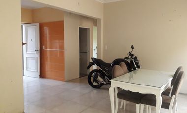 Casa PH en venta en Lanus Este