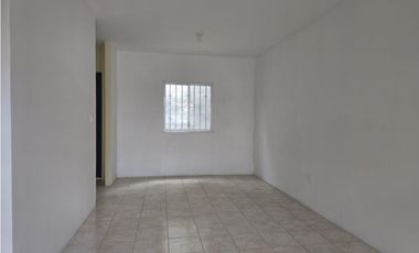 Venta de Casa esquinera con local comercial a minutos de Manta