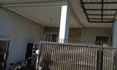 Rumah minimalis 2 lantai di Gununganyar tambak SBY