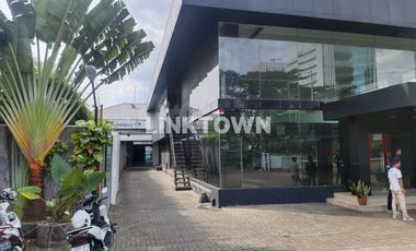 Disewakan Tanah Serta Bangunan 2 Lantai di Jakarta Selatan