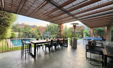 Casa en arriendo de 5 dorm. en Lo Barnechea