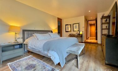 Casa en arriendo de 5 dorm. en Lo Barnechea