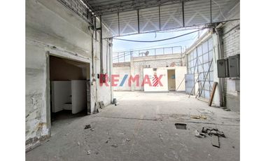 Venta De Local Comercial En La Av. Industrial A Unos Pasos De Plaza Norte