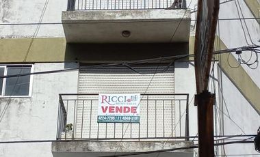 Departamento en venta en Ezpeleta Oeste