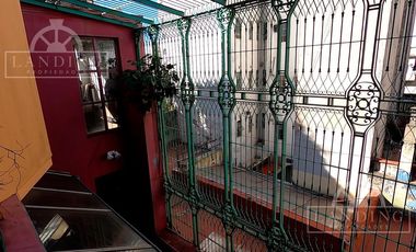 CASA EN VENTA :: San Telmo : EXCELENTE/OPORTUNIDAD acepta PERMUTA y/o FINANCIACION