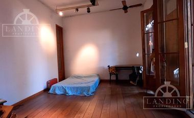CASA EN VENTA :: San Telmo : EXCELENTE/OPORTUNIDAD acepta PERMUTA y/o FINANCIACION