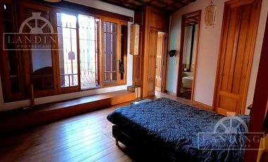 CASA EN VENTA :: San Telmo : EXCELENTE/OPORTUNIDAD acepta PERMUTA y/o FINANCIACION