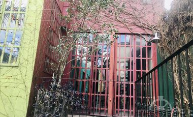 CASA EN VENTA :: San Telmo : EXCELENTE/OPORTUNIDAD acepta PERMUTA y/o FINANCIACION