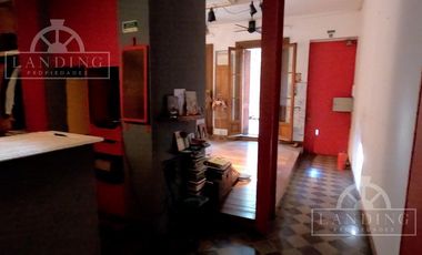 CASA EN VENTA :: San Telmo : EXCELENTE/OPORTUNIDAD acepta PERMUTA y/o FINANCIACION