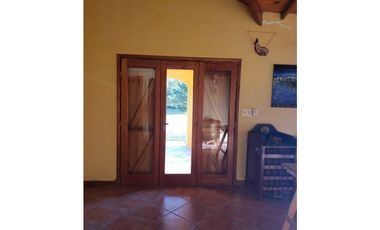 Casa 3 ambientes con quincho en La Armonia