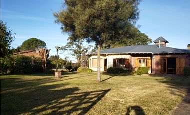 Casa 3 ambientes con quincho en La Armonia