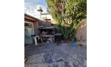 RETASADA!!! EXCELENTE CASA C/LOCAL Y DEPTO.