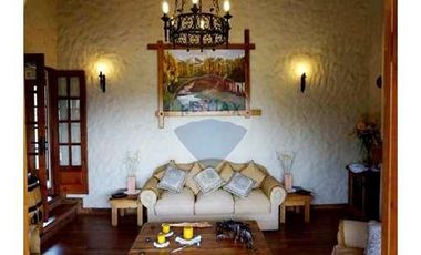 MARAVILLOSA CASA FAMILIAR EN LA TRANQUILIDAD DE RINCONADA DE LOS ANDES