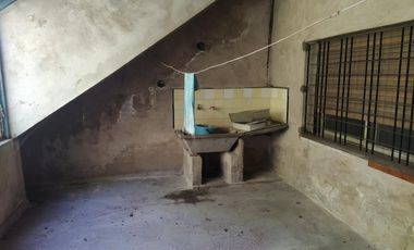 CASA AMPLIA SOBRE LOTE DE 10 X 25 MTS. 2 DORMITORIOS VILLA LUZURIAGA