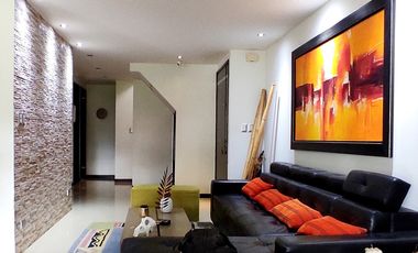 casa en venta en hacienda el castillo. Cod V16447