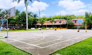 casa en venta en hacienda el castillo. Cod V16447