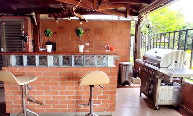 casa en venta en hacienda el castillo. Cod V16447