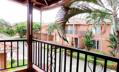 casa en venta en hacienda el castillo. Cod V16447