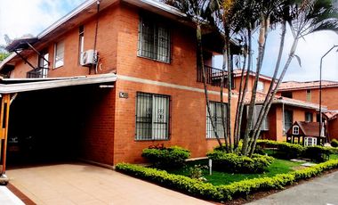 casa en venta en hacienda el castillo. Cod V16447