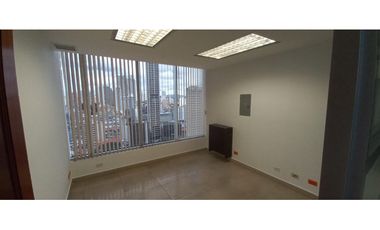 OFICINA 90M2 SEMIAMOBLADA PROCONSA II MANTENIMIENTO INCLUIDO