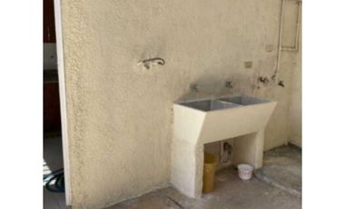 ALQUILO CASA EN LA CHORRERA BARRIO COLÓN 3R