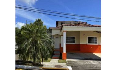 ALQUILO CASA EN LA CHORRERA BARRIO COLÓN 3R