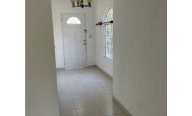 ALQUILO CASA EN LA CHORRERA BARRIO COLÓN 3R