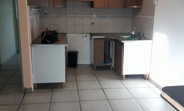 Ph tipo casa en alquiler. 3 dormitorios, jardin, cochera.