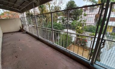 PH en Barracas, 3 amplios ambientes c balcon terraza, bajas expensas, super luminoso