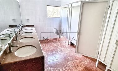 Local Comercial en Venta en Ramón Subercaseaux