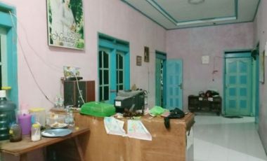 Dijual rumah di Sumber