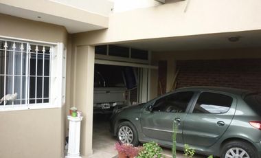 CASA 4AMB 300M2 a 150m de Triunvirato Billinghurst