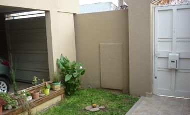 CASA 4AMB 300M2 a 150m de Triunvirato Billinghurst