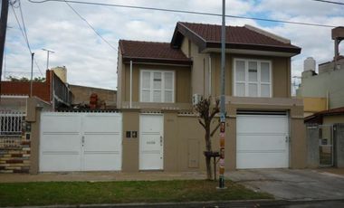CASA 4AMB 300M2 a 150m de Triunvirato Billinghurst