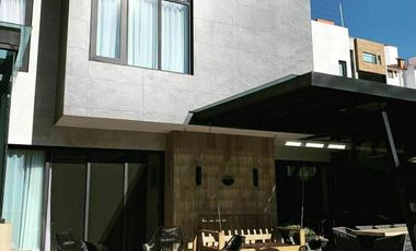 CASA EN VENTA EN INTERLOMAS HACIENDA DE LA LUZ