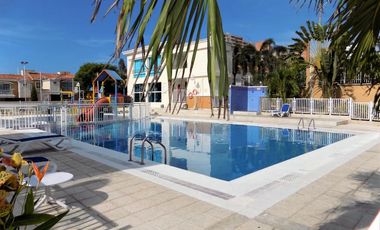 casa condominio en arriendo/venta en la castellana. Cod A91022