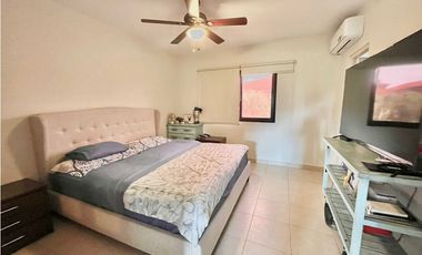 Venta de casa en Ph Versalles / Costa Sur