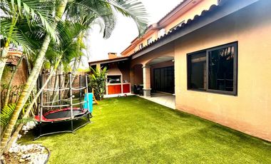 Venta de casa en Ph Versalles / Costa Sur