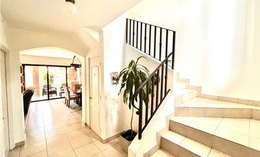 Venta de casa en Ph Versalles / Costa Sur