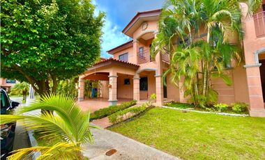 Venta de casa en Ph Versalles / Costa Sur