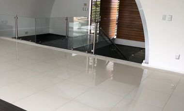 Residencia en venta en Cumbres del Lago, Juriquilla. Lago Saquila