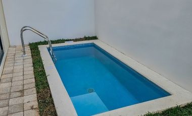 Casa · 3 Recámaras · Arbolada · Av. Huayacán · Amenidades