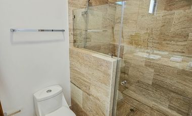 Casa · 3 Recámaras · Arbolada · Av. Huayacán · Amenidades