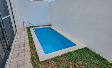 Casa · 3 Recámaras · Arbolada · Av. Huayacán · Amenidades