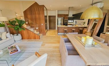 Casa · 3 Recámaras · Arbolada · Av. Huayacán · Amenidades